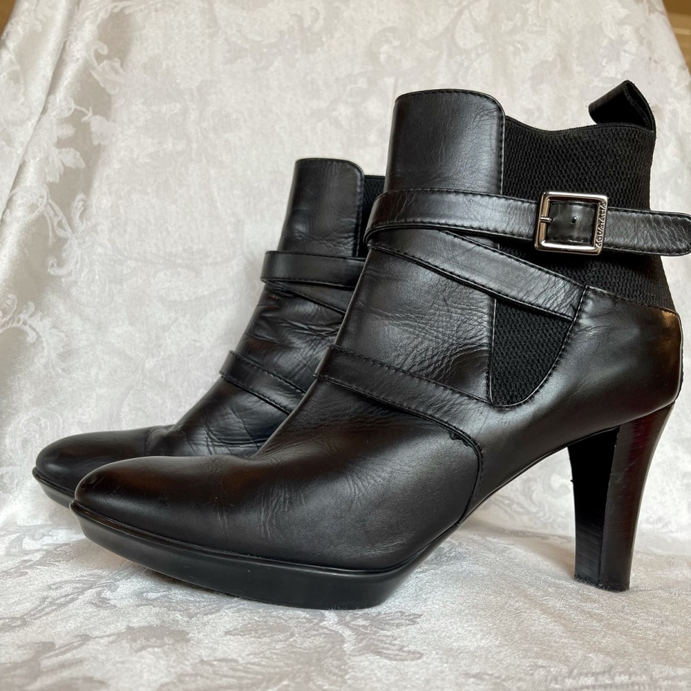 Aquatalia black leather booties size 8.5